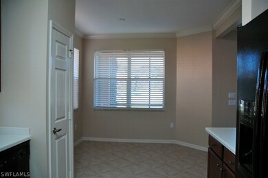 Eat-in area in kitchen.