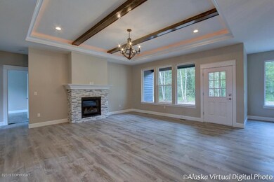 Open Living Area w Gas Fireplace