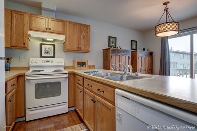 Kitchen offers great counter space