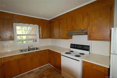 411 1st Ave, Statesville, NC 28677 - photo 5