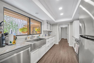 2022 renovated Kitchen with stainless steel