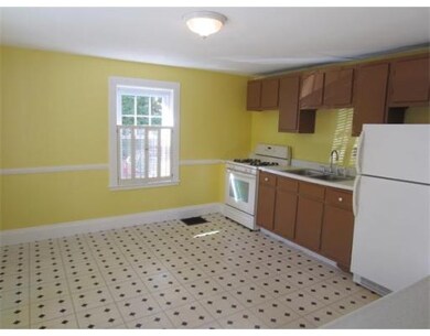 123 Washington St unit 123, Wellesley Hills, MA 02481 - photo 3