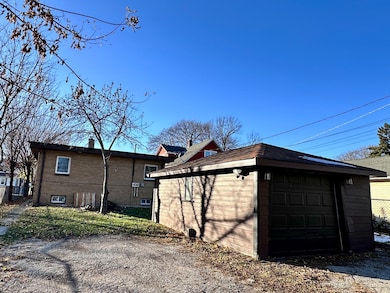 1125 Wadsworth Ave unit A, North Chicago, IL 60064 - photo 2