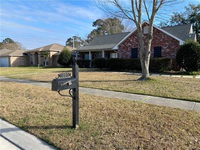 Corner Lot, Neighborhood Sidewalks