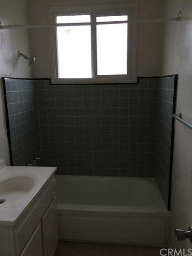 Back unit bathroom