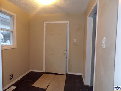 227 N 23rd St, Terre Haute, IN 47807 - photo 2