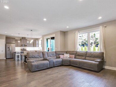 562 N Knights Bridge Rd, Canby, OR 97013 - photo 6