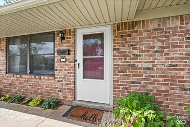 804 Carson Dr, Bentonville, AR 72712 - photo 2