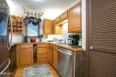 1860 Meadow Dr #7-009