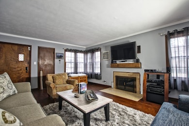 222 Myrtle St, Elkhart, IN 46514 - photo 3