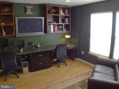 8060 Pennington Dr, Laurel, MD 20724 - photo 4