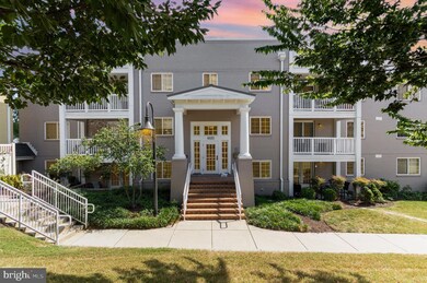 4121 S Four Mile Run Dr unit 202, Arlington, VA 22204 - photo 2