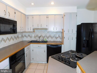 3646 Mcdowell Ct, Dumfries, VA 22026 - photo 7