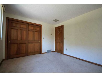 78 St Joseph St unit 8, Woonsocket, RI 02895 - photo 4