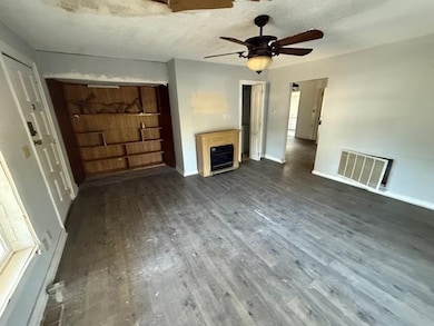 213 Magnolia St, Clinton, SC 29325 - photo 3