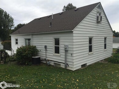 303 Elm St, Coon Rapids, IA 50058 - photo 4