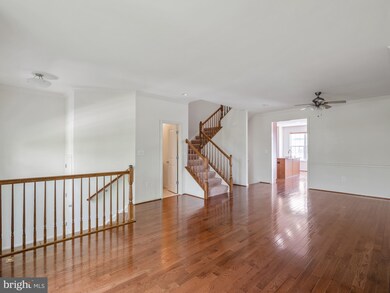 41625 Epping Green Square, Aldie, VA 20105 - photo 4