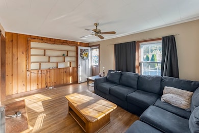 51 Warr Ave, Wareham, MA 02571 - photo 2