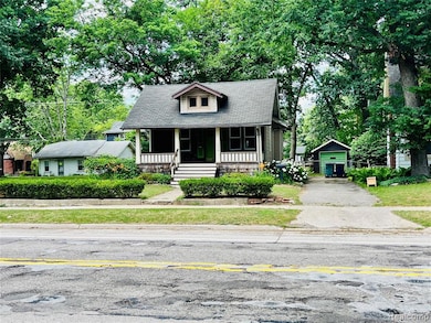 716 Catalpa Dr, Royal Oak, MI 48067 - photo 2