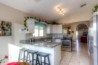 Kitchen Sitting Area