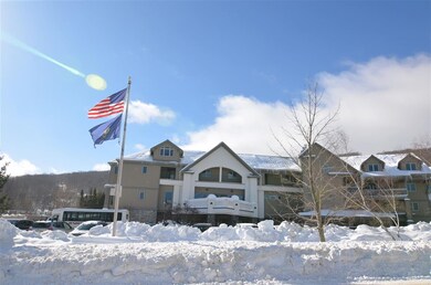 82 Daybreak Dr unit J201, Ludlow, VT 05149 - photo 5