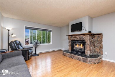05-Living Room-DW-1658-Edit-Edit
