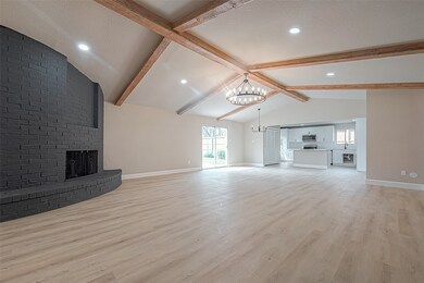 107 N Jane St, Alvin, TX 77511 - photo 4