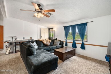 5-Living Room_2