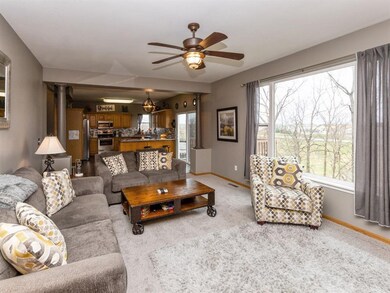 6506 Pheasant Hollow Rd SW, Cedar Rapids, IA 52404 - photo 6