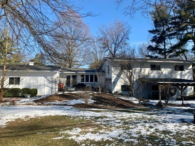 5899 Timber Dr, Columbus, OH 43213 - photo 2