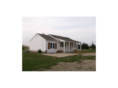 19540 S Lone Elm Rd, Spring Hill, KS 66083 - photo 2