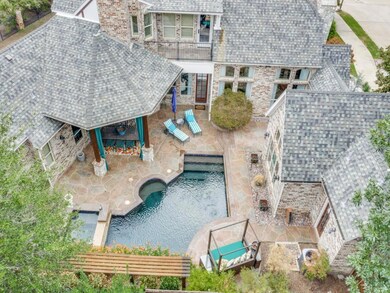 BEAUTIFUL COURTYARD