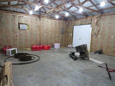 6501 W Ohio Ridge Rd, Columbus, IN 47201 - photo 4