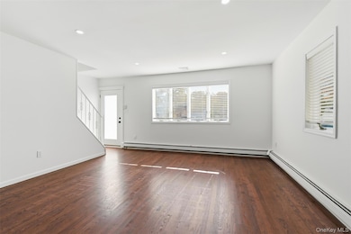 93 Birchwood Dr, Huntington Station, NY 11746 - photo 3