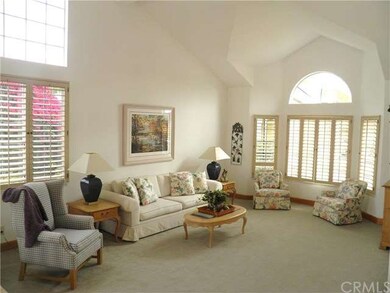 Sunken Living room, very light and bright with gre