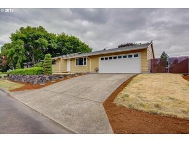 651 N Birch St, Canby, OR 97013 - photo 2