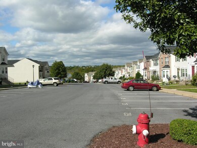 29 Litchfield Ln E, Martinsburg, WV 25405 - photo 2