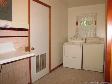 202 E Scott St, Tuscola, IL 61953 - photo 7