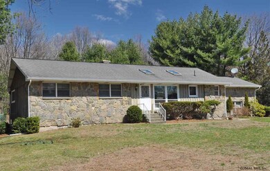 12 Maurice Ln, Clifton Park, NY 12065 - photo 2