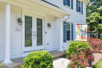 2424 Orchard Crest Blvd-large-006-046-4M