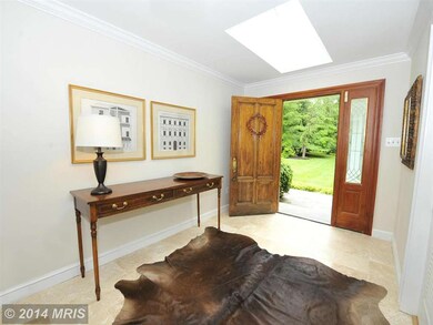 8552 Horseshoe Ln, Potomac, MD 20854 - photo 4