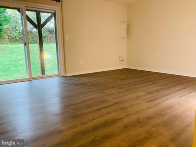 22470 Glenbow Way, Clarksburg, MD 20871 - photo 4