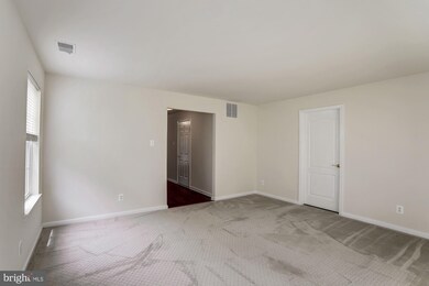 136 Evergreen Ct, Mount Royal, NJ 08061 - photo 5