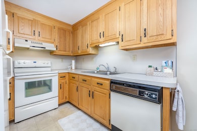 143 Julia Terrace unit 143, Middletown, CT 06457 - photo 4