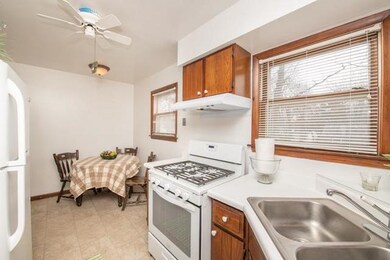 1913 Apache Rd, Waukegan, IL 60087 - photo 3