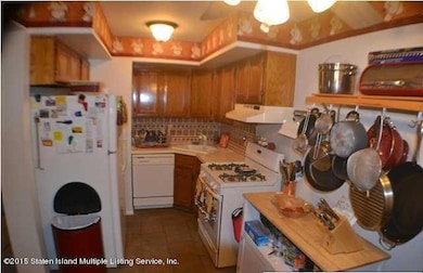 170 Richmond Hill Rd unit 161, Staten Island, NY 10314 - photo 2