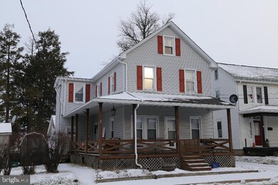 307 E Jackson St, New Holland, PA 17557 - photo 2