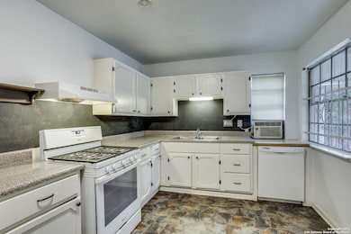 2917 N Main Ave, San Antonio, TX 78212 - photo 6