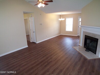 124 Settlers Cir, Jacksonville, NC 28546 - photo 2
