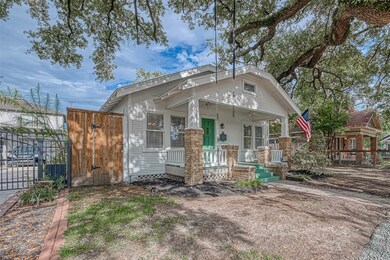 4006 Oak Ridge St, Houston, TX 77009 - photo 2